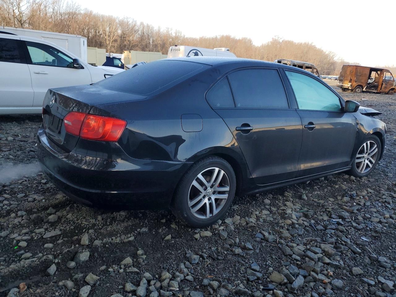 2014 VOLKSWAGEN JETTA BASE photo 3