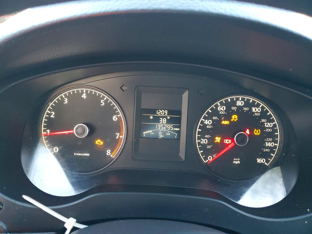 2014 VOLKSWAGEN JETTA BASE photo 9