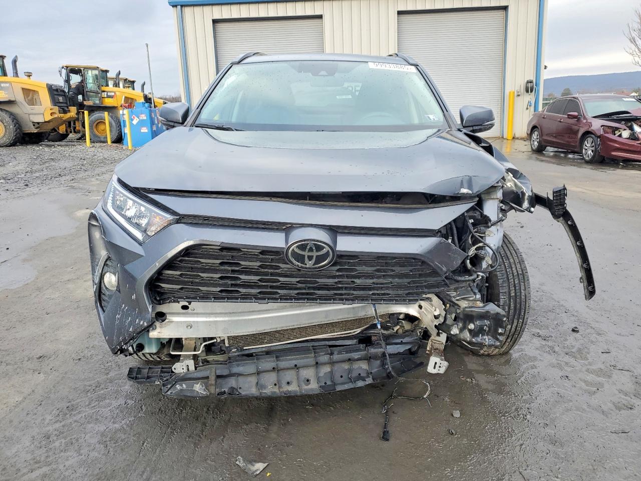 2021 TOYOTA RAV4 XLE photo 5