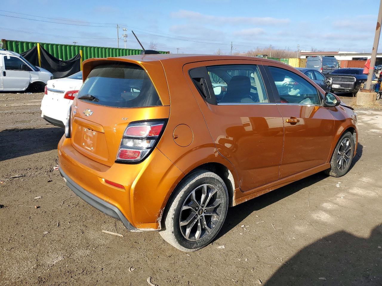 2017 CHEVROLET SONIC LT photo 5