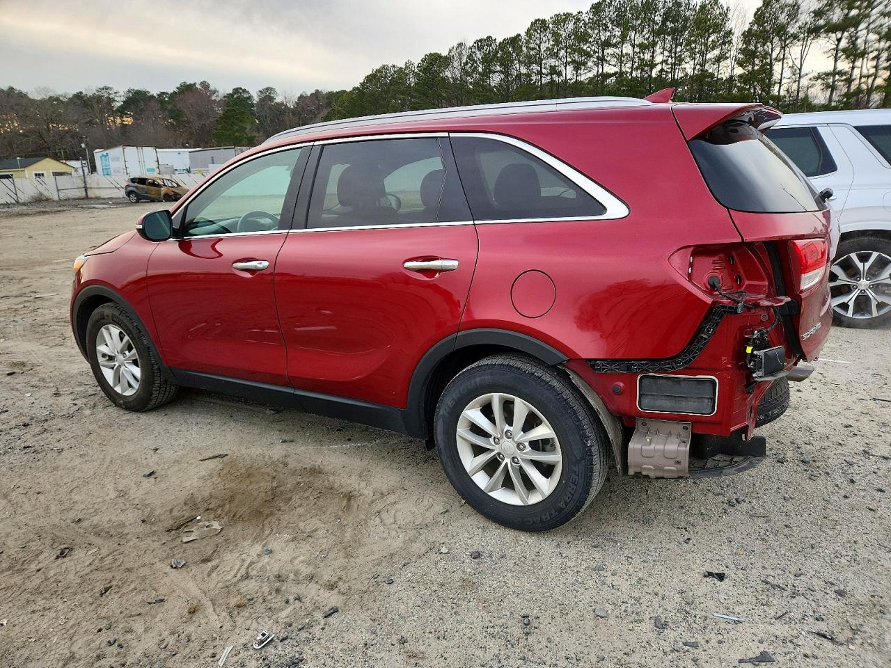 2017 KIA SORENTO LX photo 2