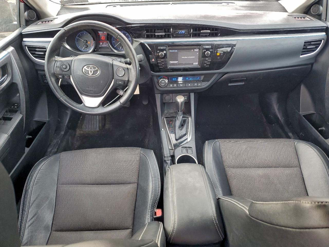 2014 TOYOTA COROLLA L photo 8
