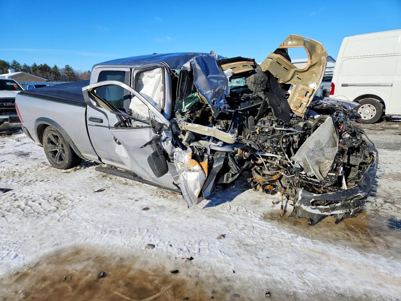 2022 RAM 1500 CLASSIC SLT photo 4