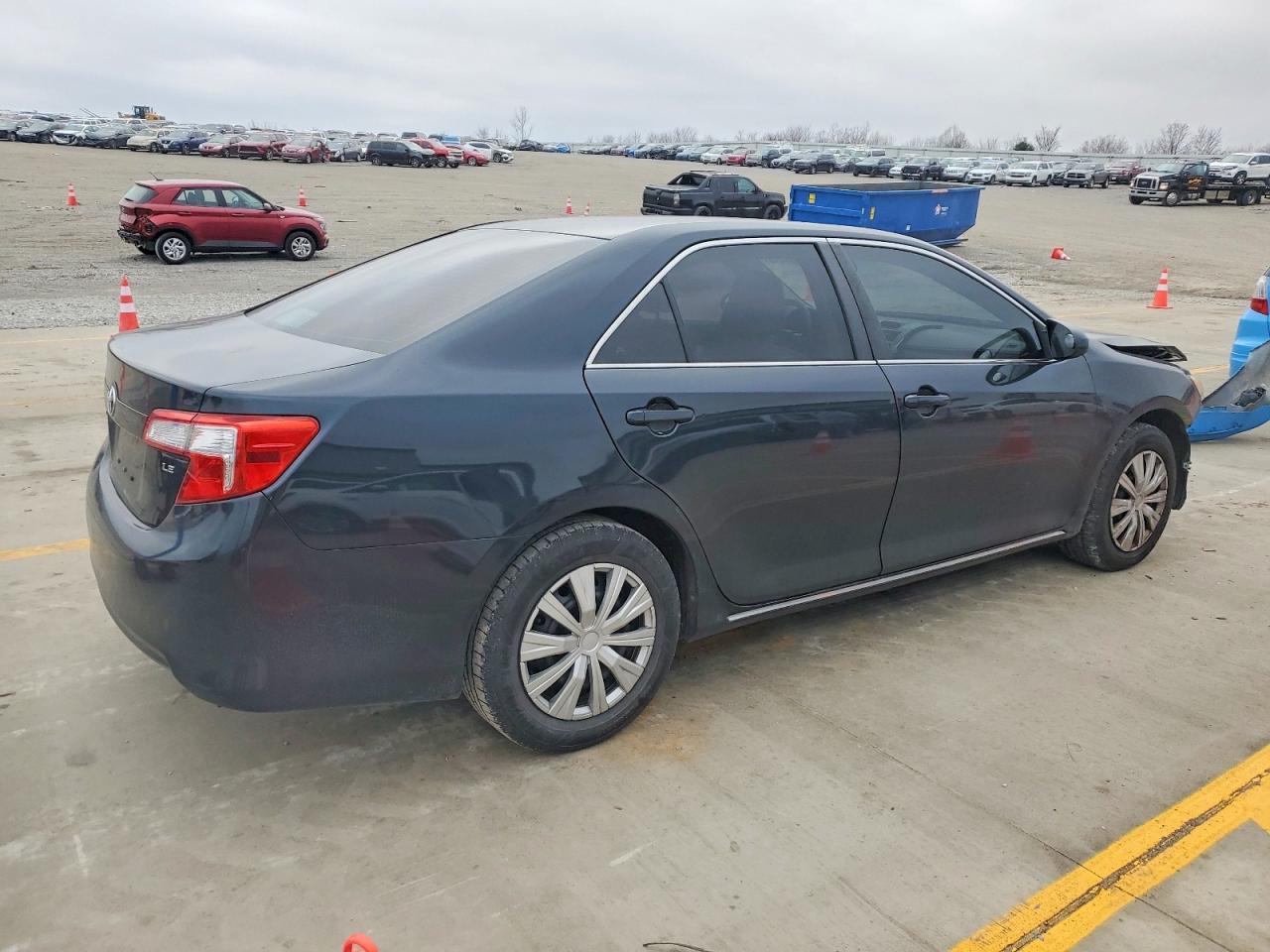 2012 TOYOTA CAMRY photo 3