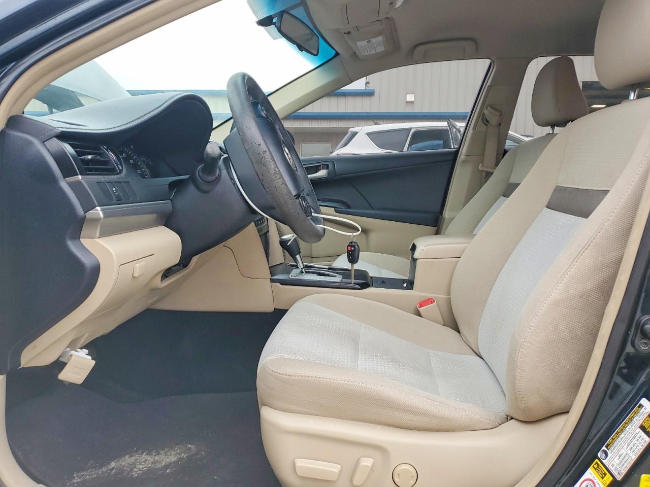 2012 TOYOTA CAMRY photo 7