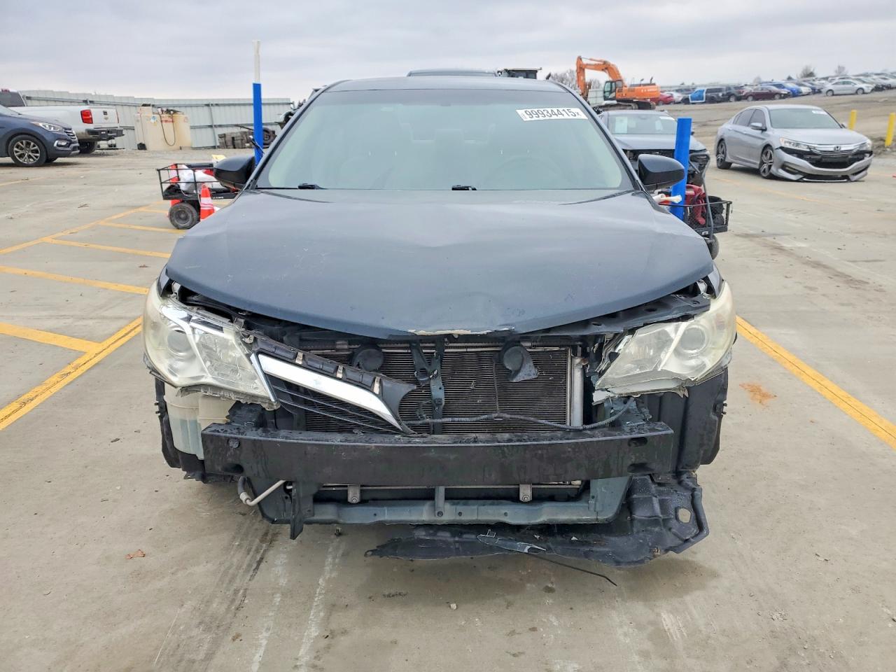2012 TOYOTA CAMRY photo 5