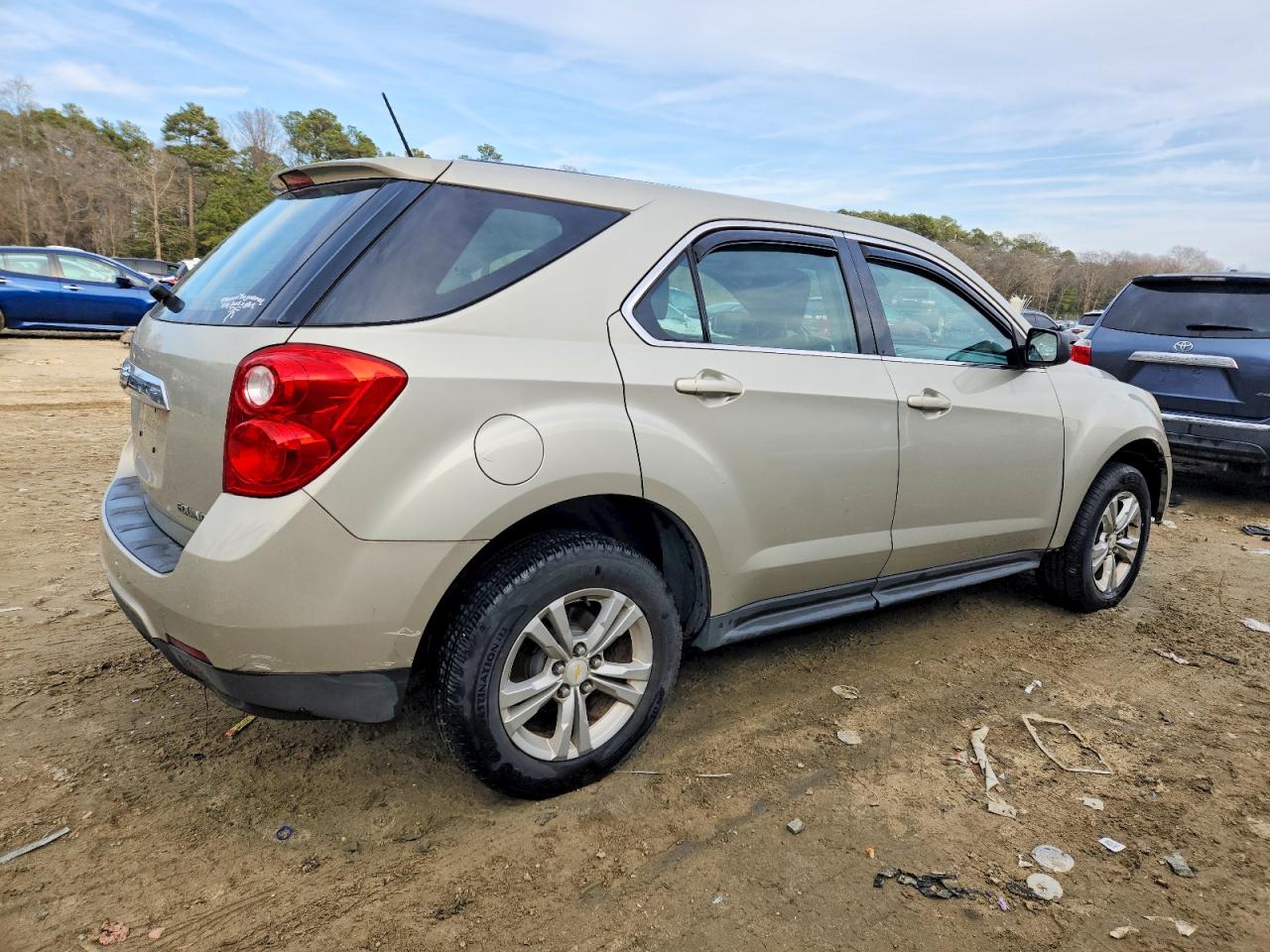 2015 CHEVROLET EQUINOX LS photo 3