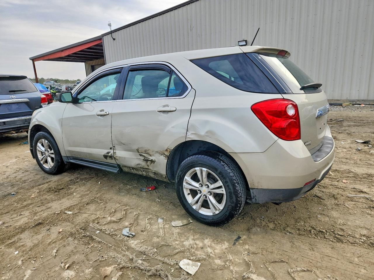 2015 CHEVROLET EQUINOX LS photo 2
