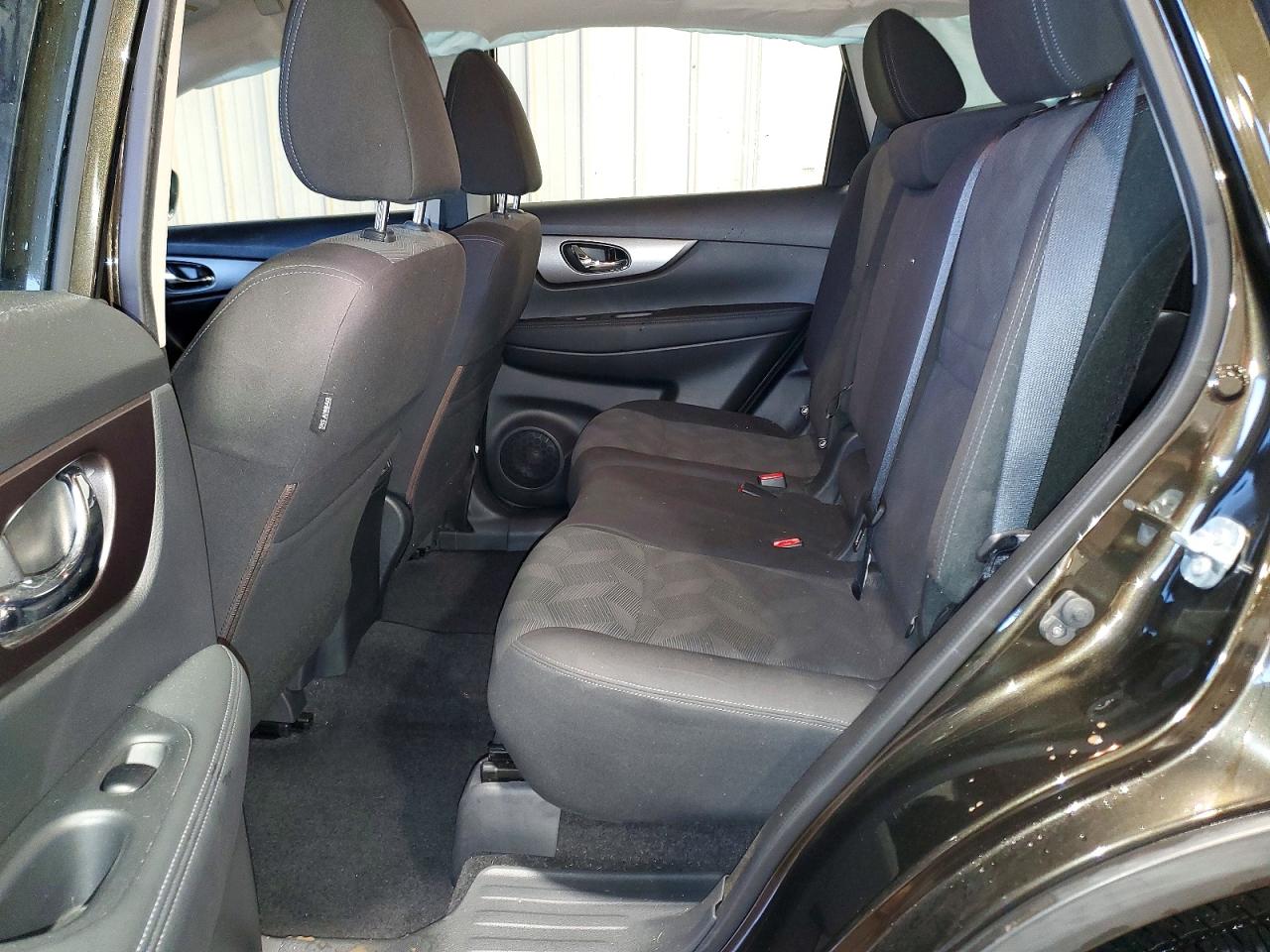 2016 NISSAN ROGUE S photo 10