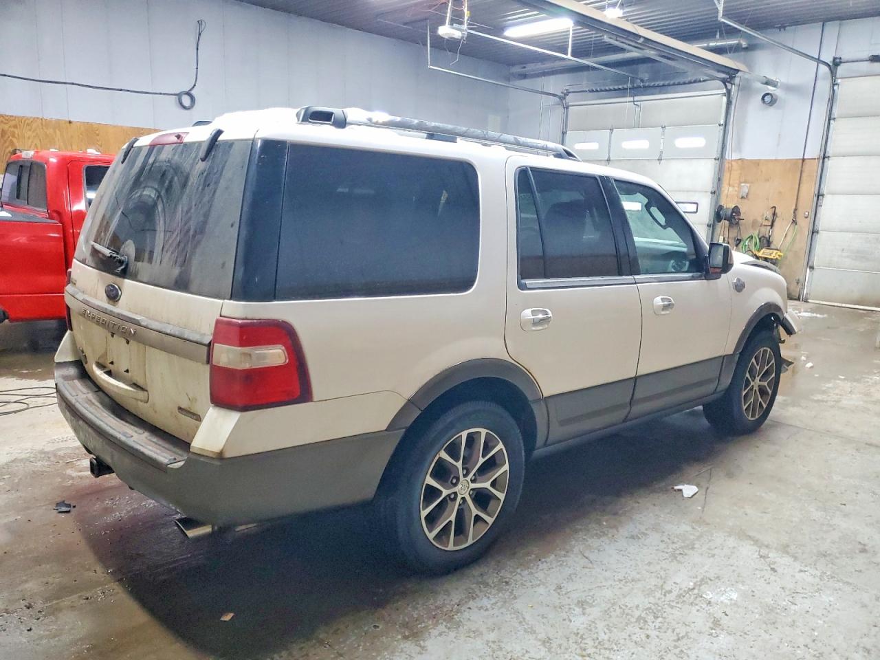 2016 FORD EXPEDITION XLT photo 3