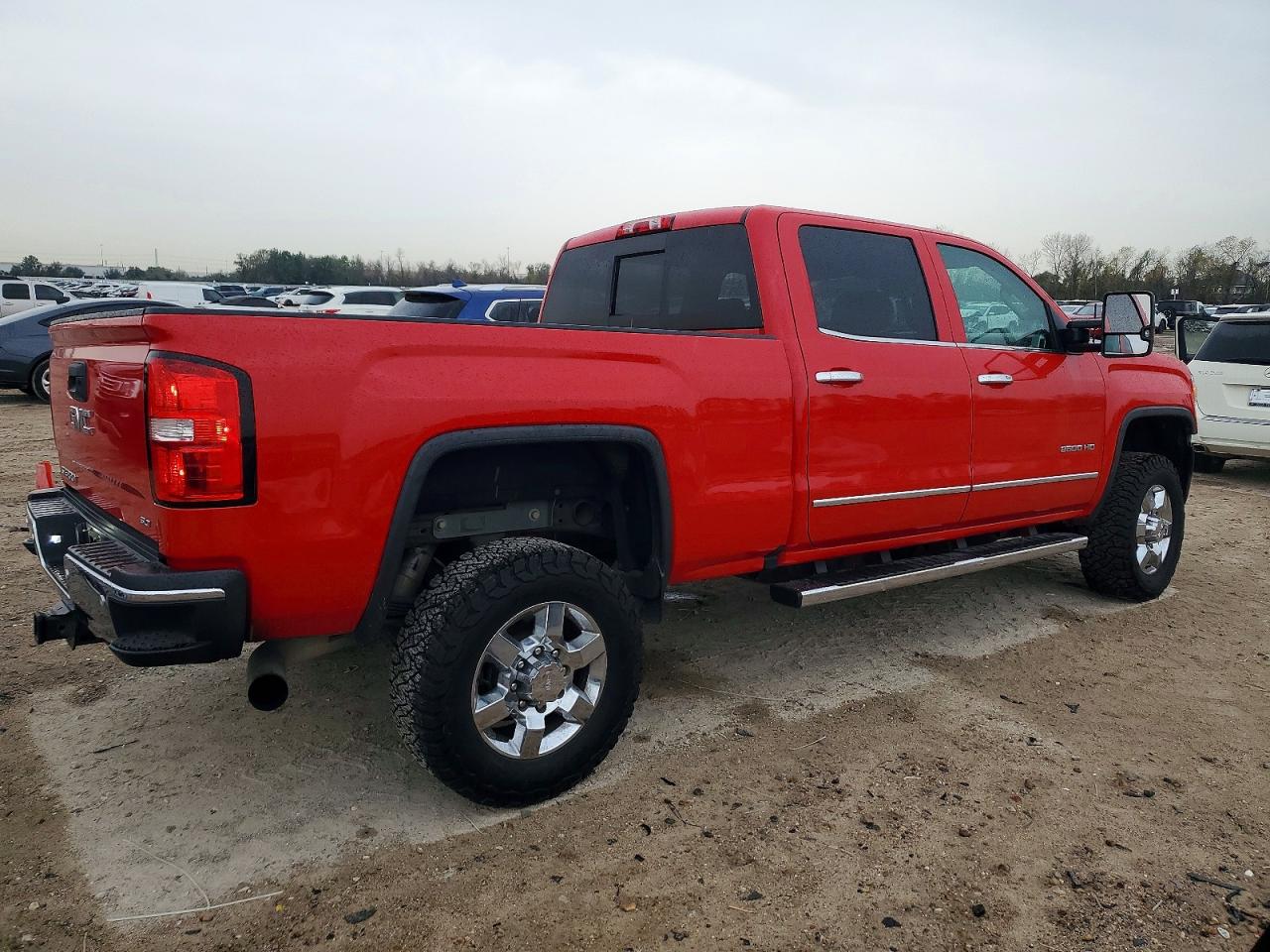 2017 GMC SIERRA K2500 SLT photo 3