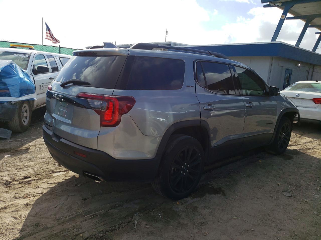2023 GMC ACADIA SLE photo 3