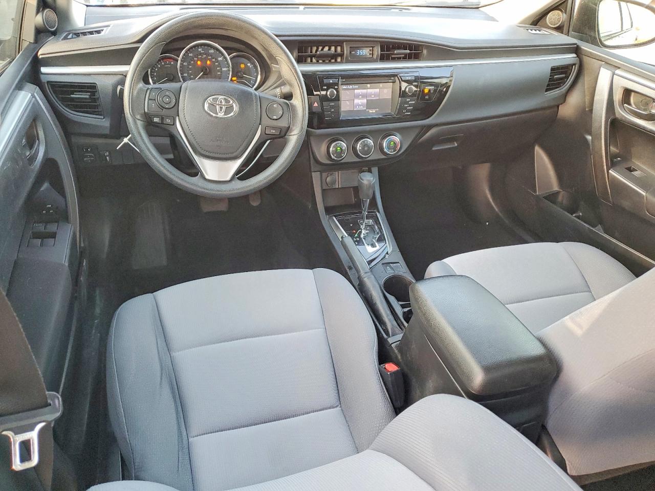 2016 TOYOTA COROLLA L photo 8