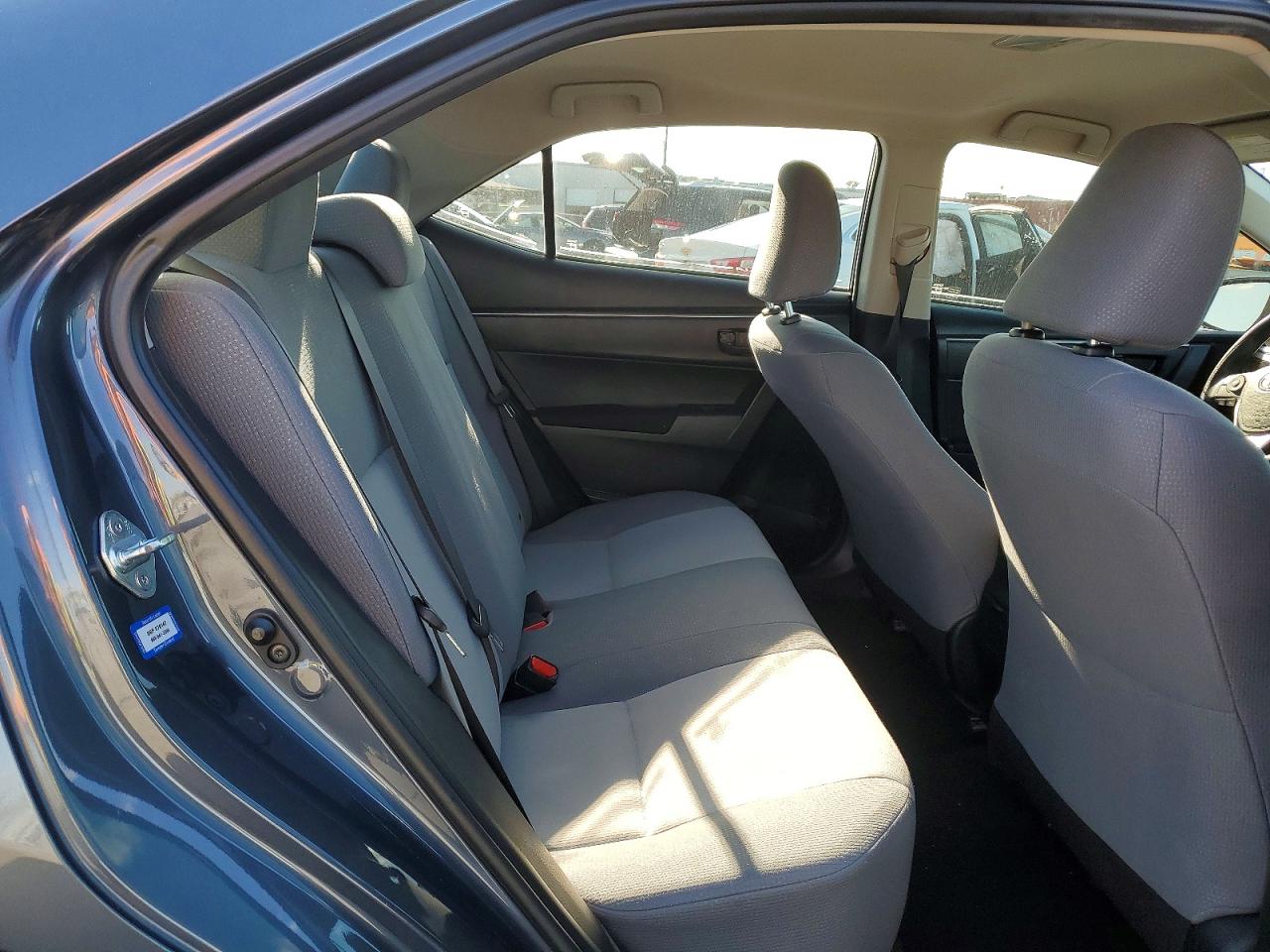 2016 TOYOTA COROLLA L photo 10