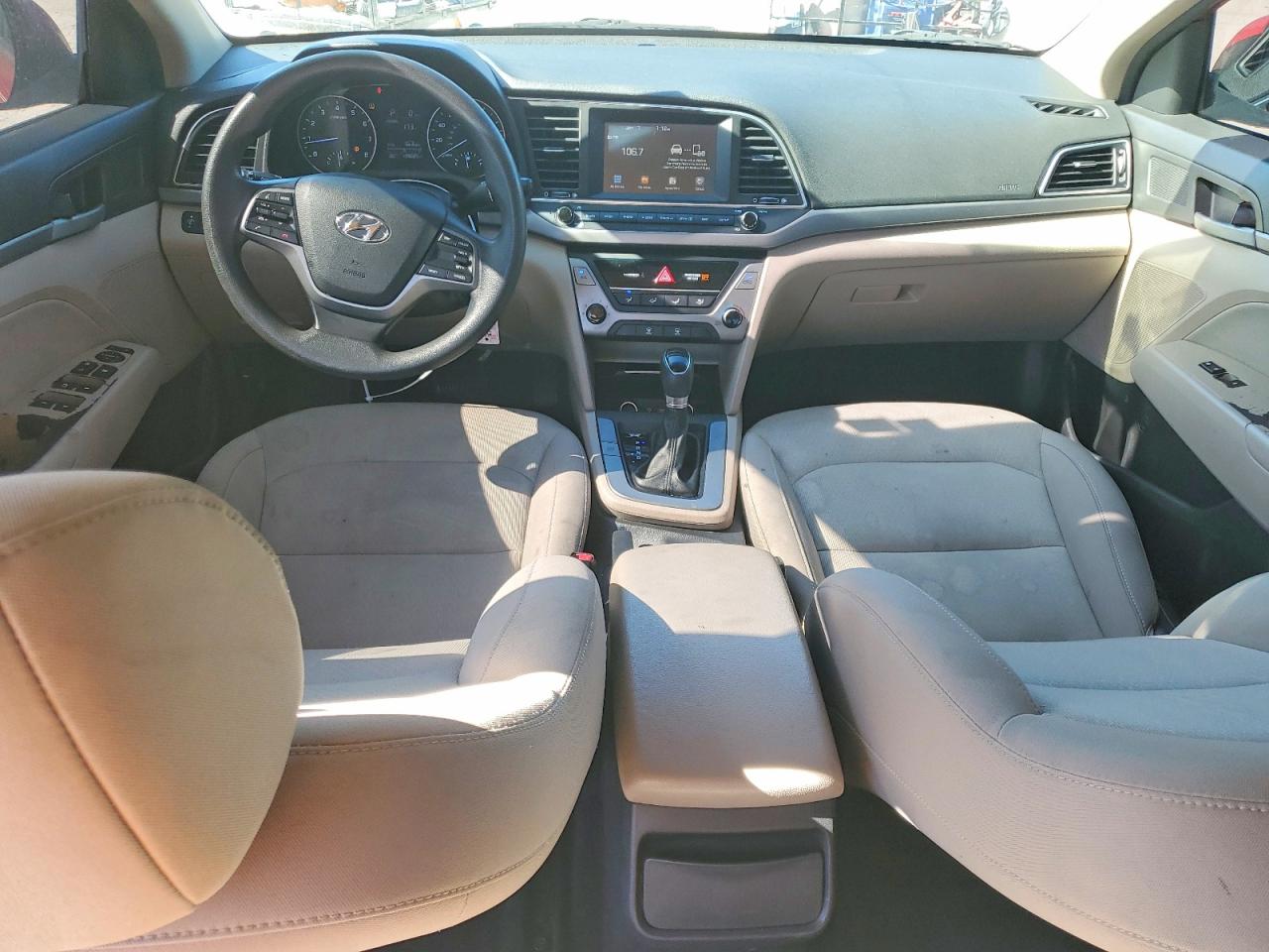 2017 HYUNDAI ELANTRA SE photo 8