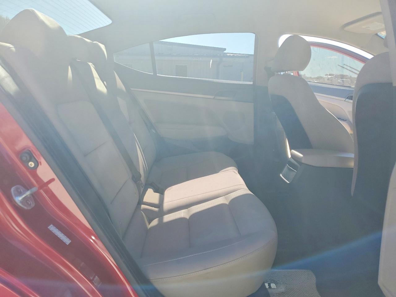 2017 HYUNDAI ELANTRA SE photo 10