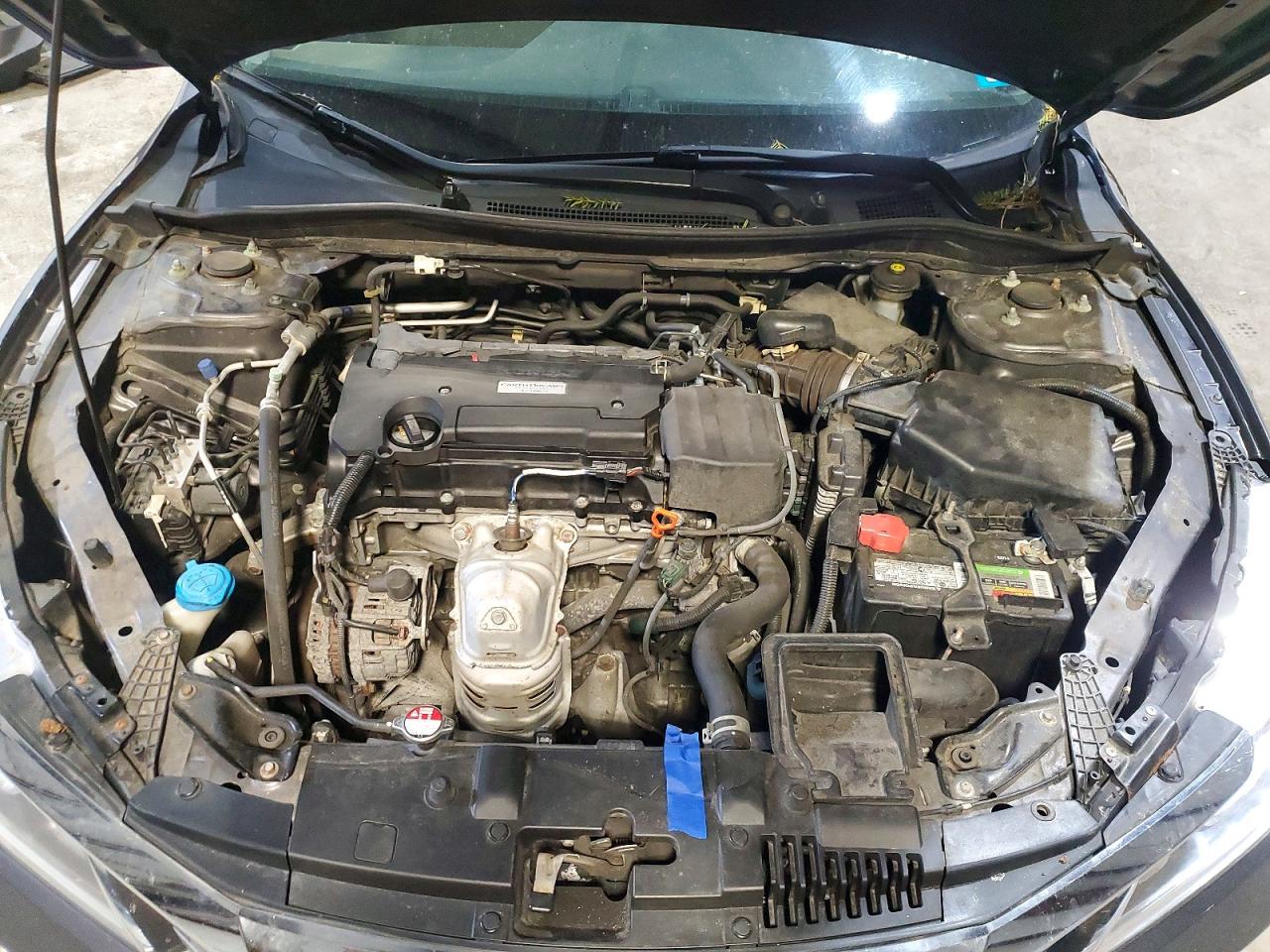 2017 HONDA ACCORD LX photo 11