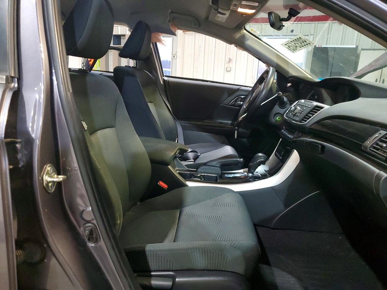 2017 HONDA ACCORD LX photo 7