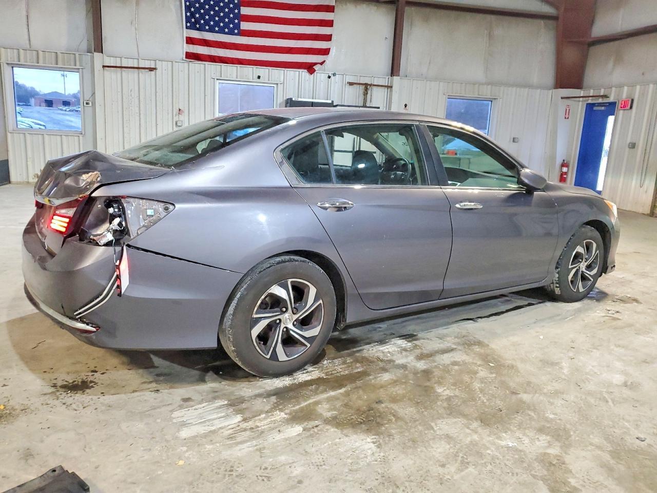 2017 HONDA ACCORD LX photo 3