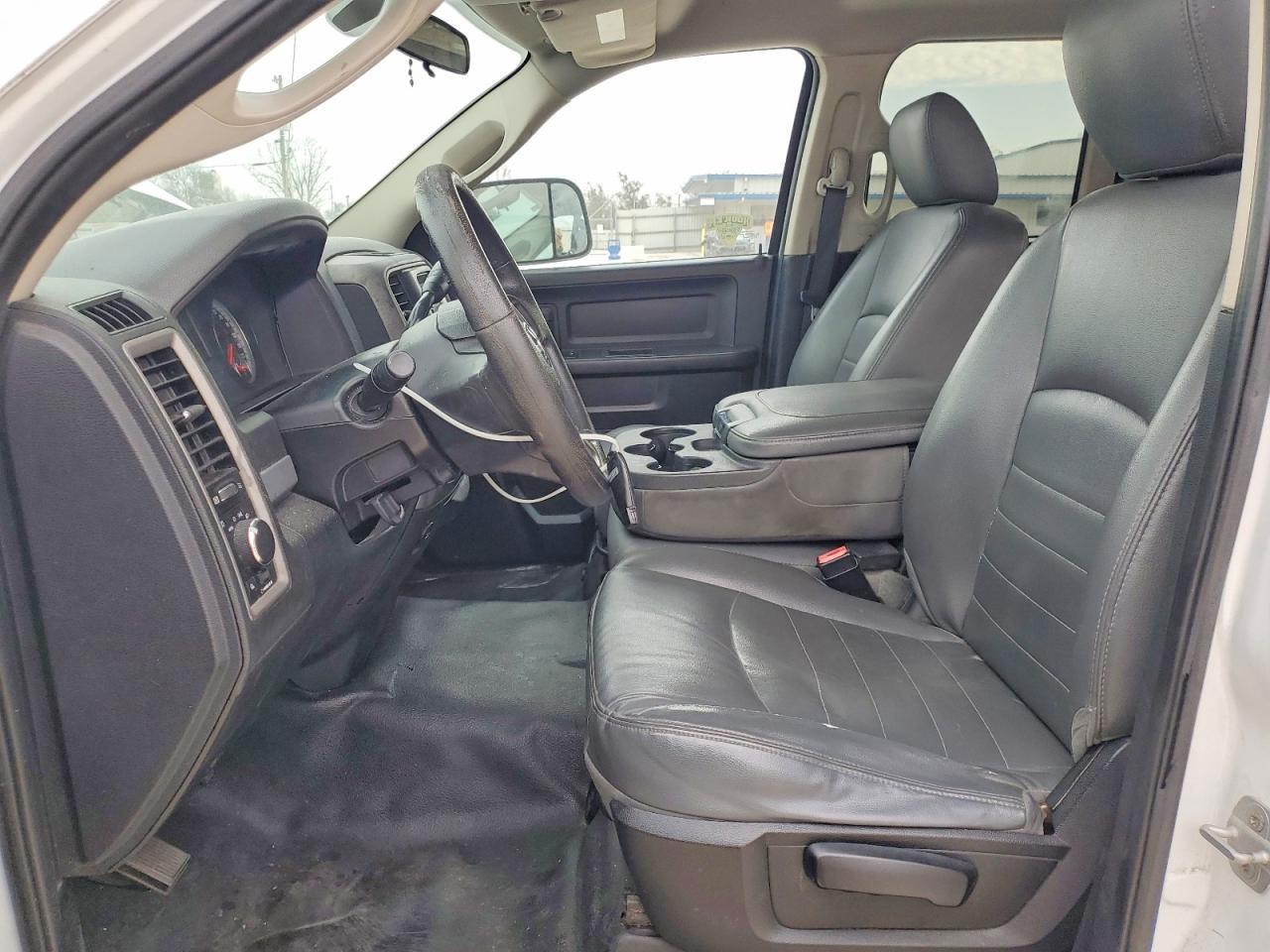 2014 RAM 1500 ST photo 7