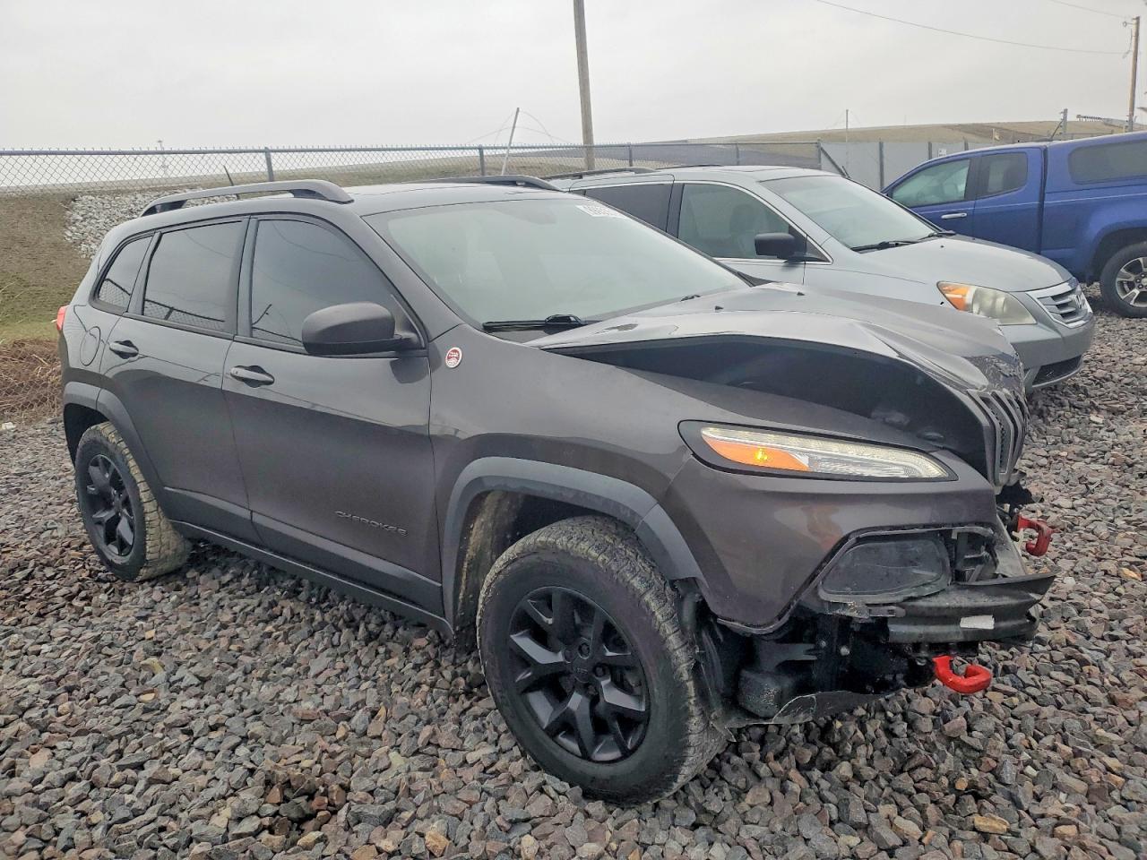 2015 JEEP CHEROKEE TRAILHAWK photo 4