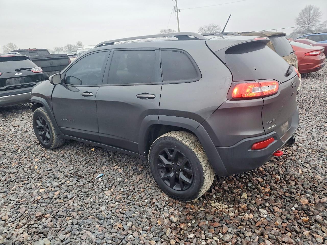 2015 JEEP CHEROKEE TRAILHAWK photo 2