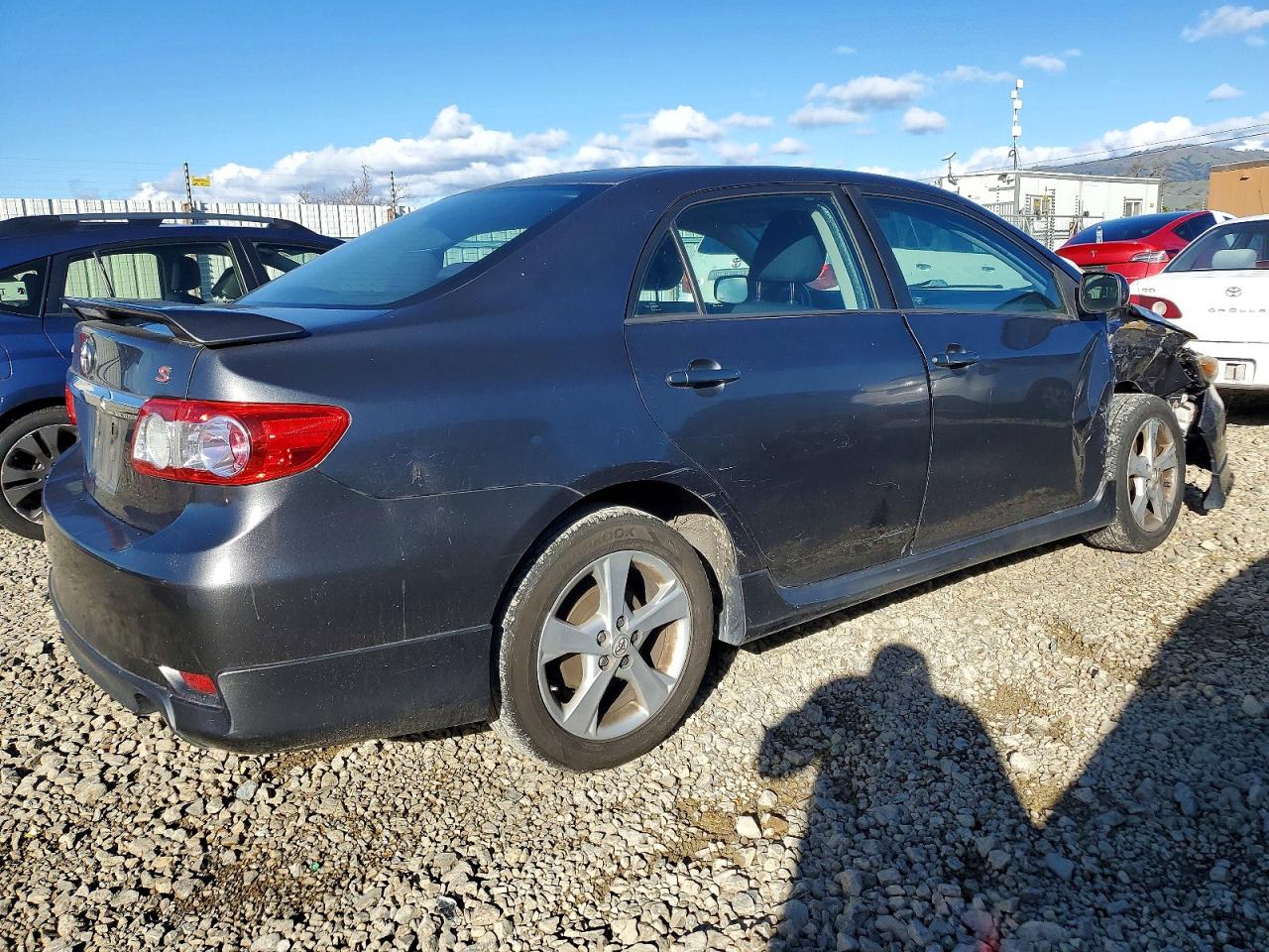 2012 TOYOTA COROLLA BASE photo 3
