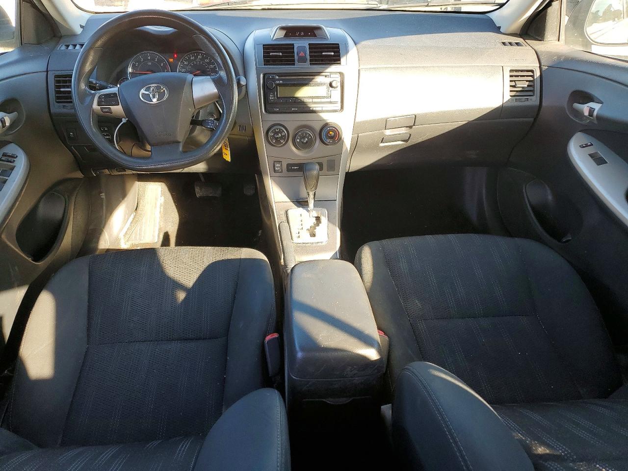 2012 TOYOTA COROLLA BASE photo 8