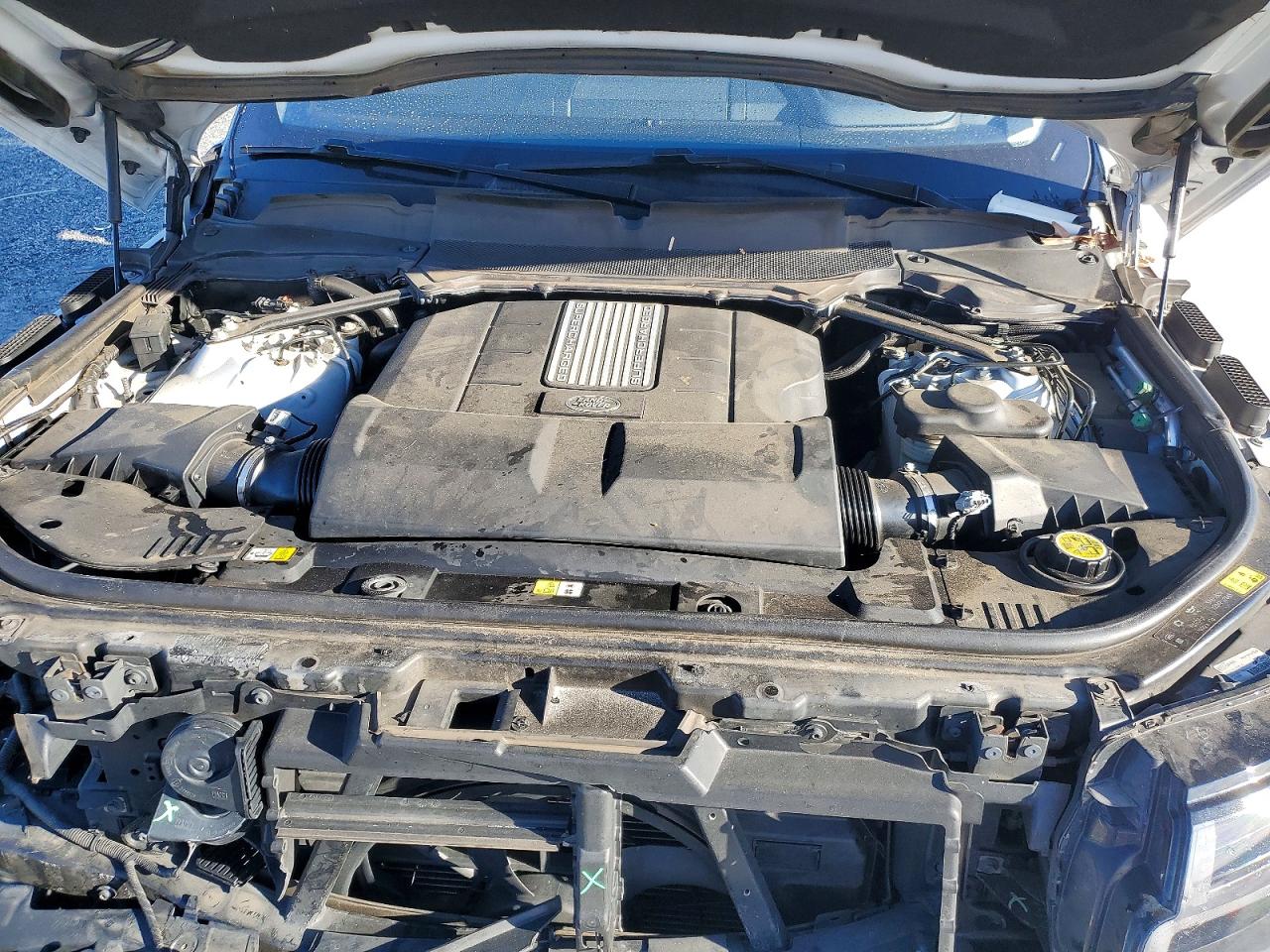 2018 LAND ROVER RANGE ROVER SUPERCHARGED photo 12