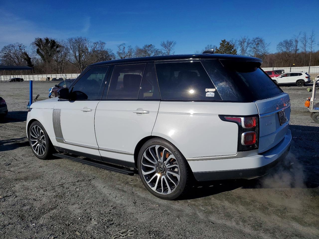 2018 LAND ROVER RANGE ROVER SUPERCHARGED photo 2