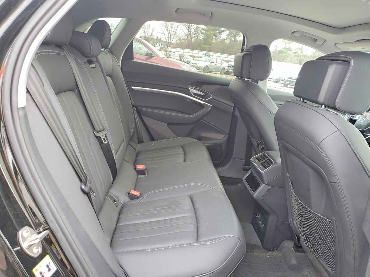 2019 AUDI E-TRON PREMIUM PLUS photo 10