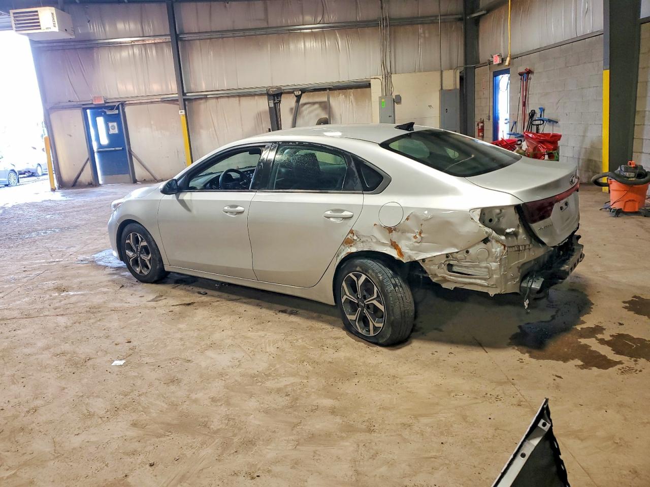 2019 KIA FORTE FE photo 2