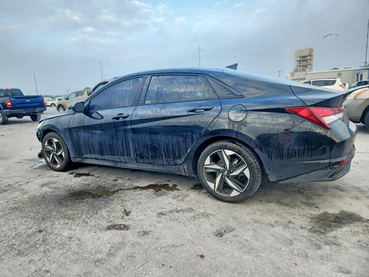2023 HYUNDAI ELANTRA SEL photo 2