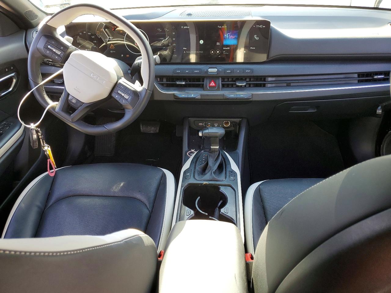 2025 KIA K4 GT LINE photo 8