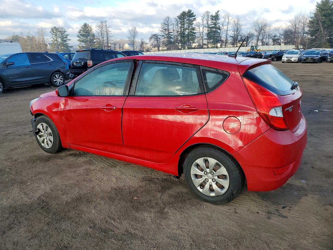 2017 HYUNDAI ACCENT SE photo 2