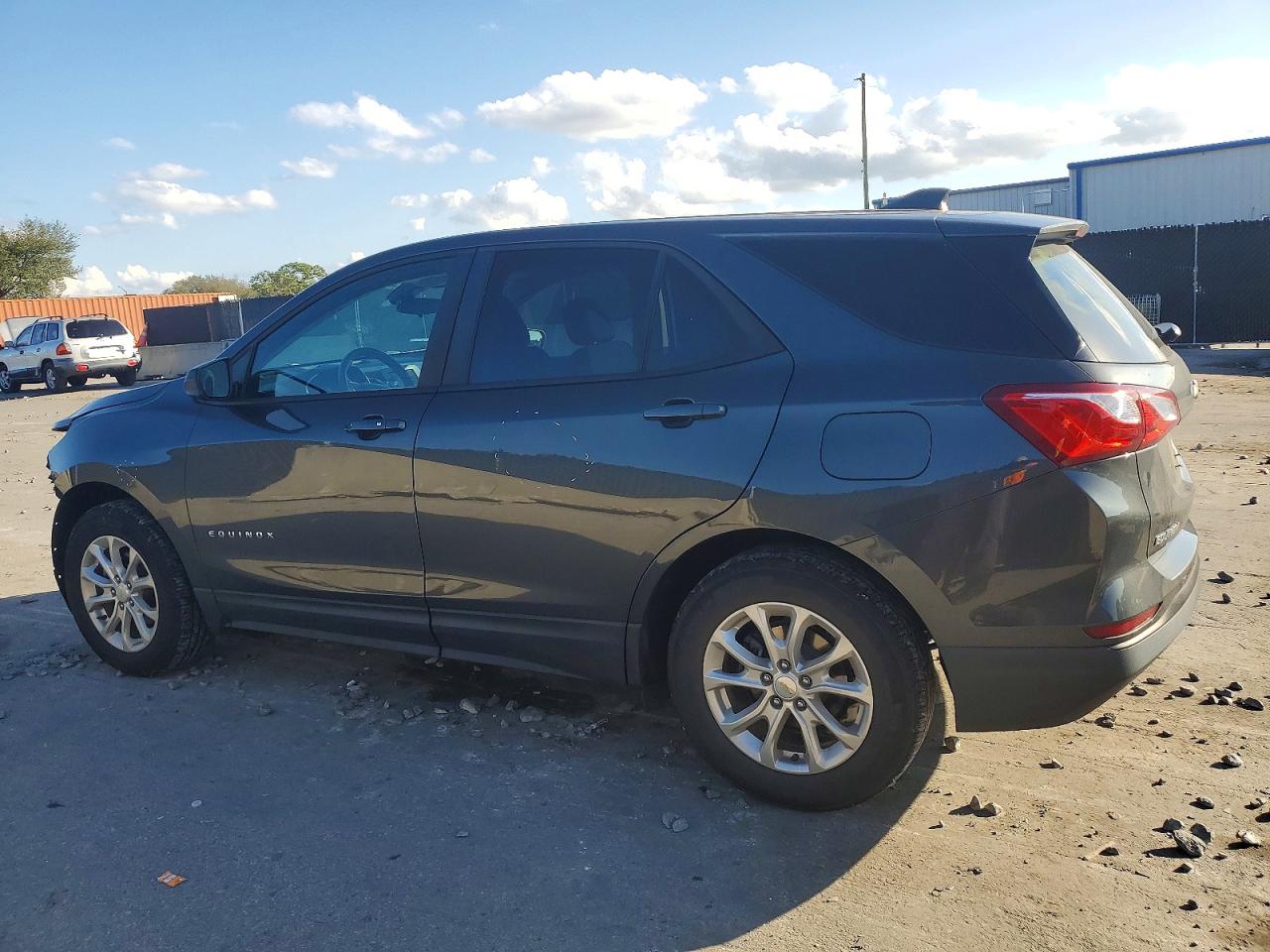2021 CHEVROLET EQUINOX LS photo 2