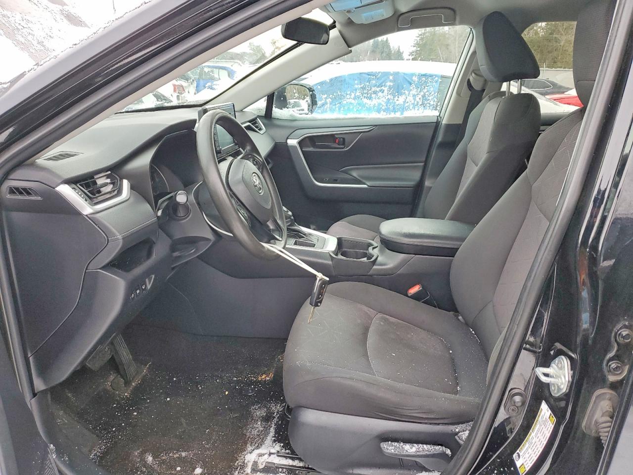 2019 TOYOTA RAV4 LE photo 7