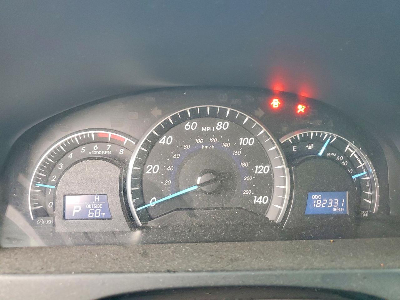 2013 TOYOTA CAMRY L photo 9