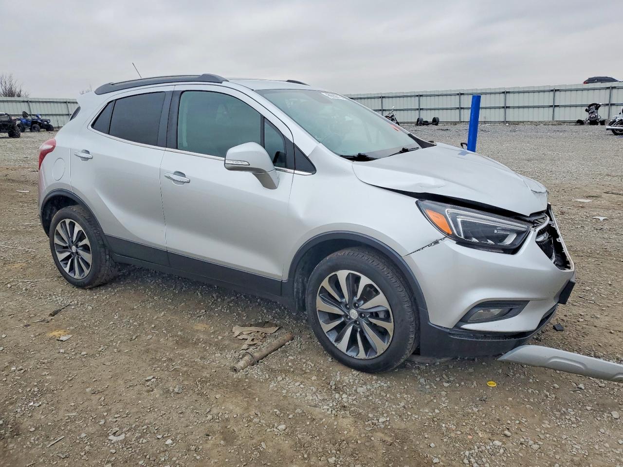 2019 BUICK ENCORE ESSENCE photo 4