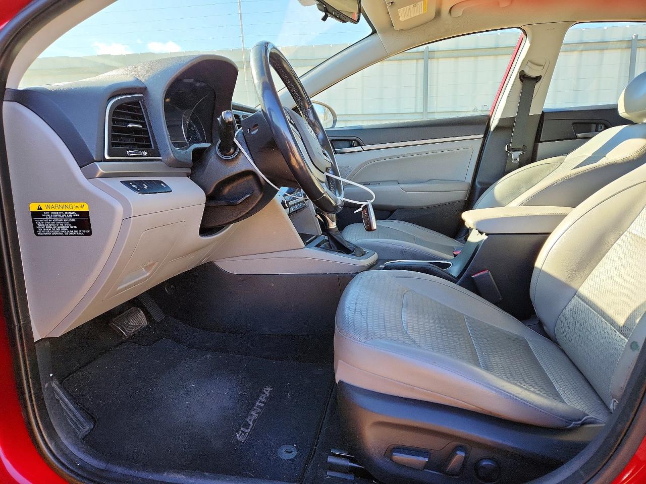 2017 HYUNDAI ELANTRA SE photo 13