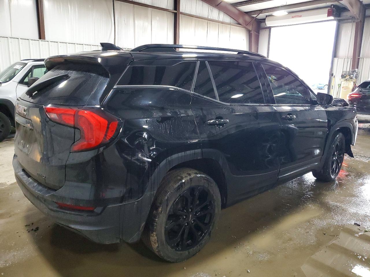 2020 GMC TERRAIN SLE photo 3