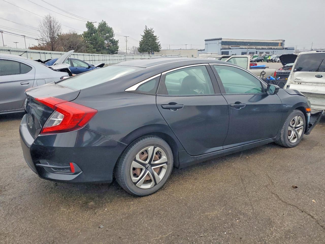 2016 HONDA CIVIC LX photo 3