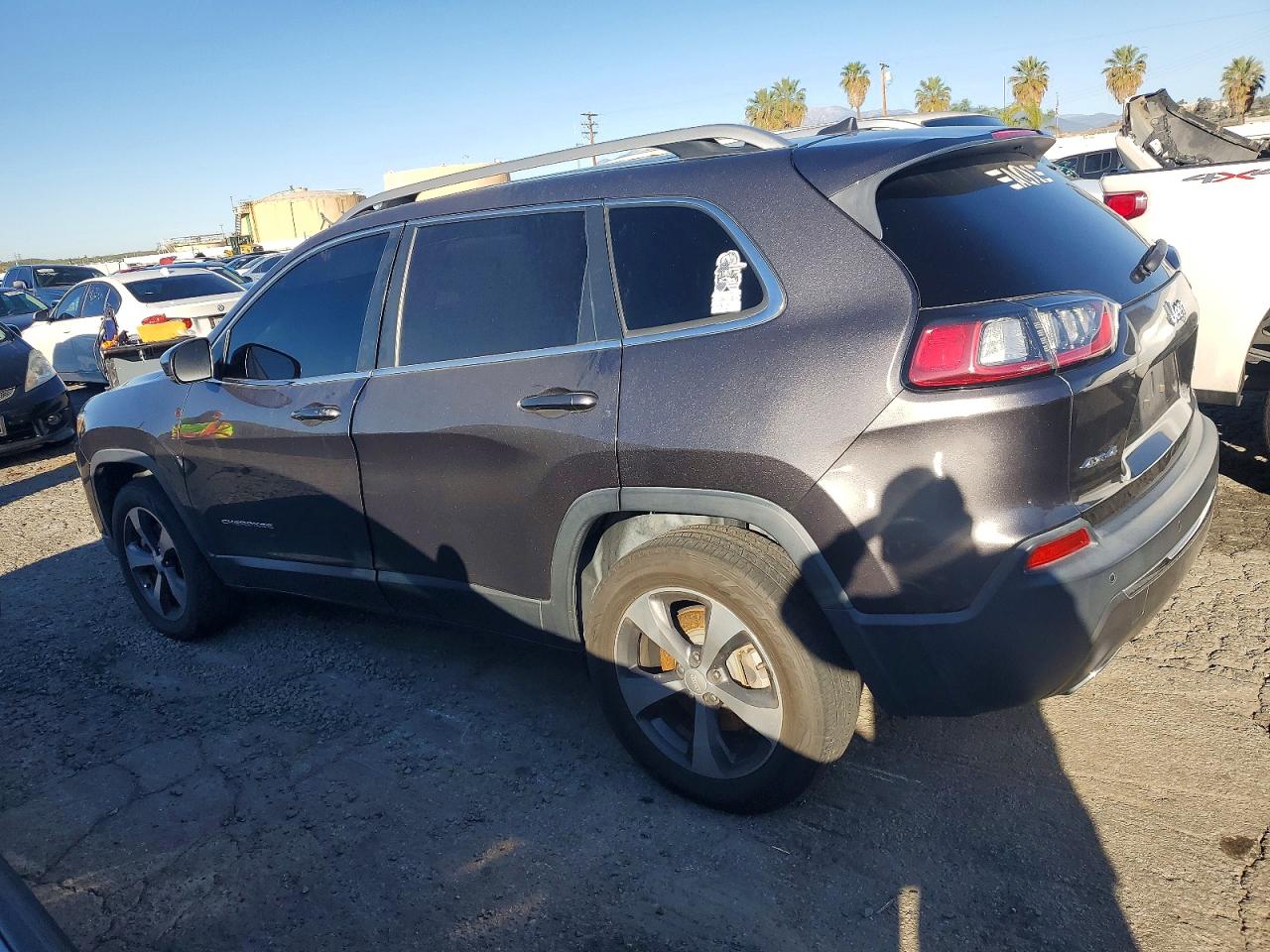 2019 JEEP CHEROKEE LIMITED photo 2