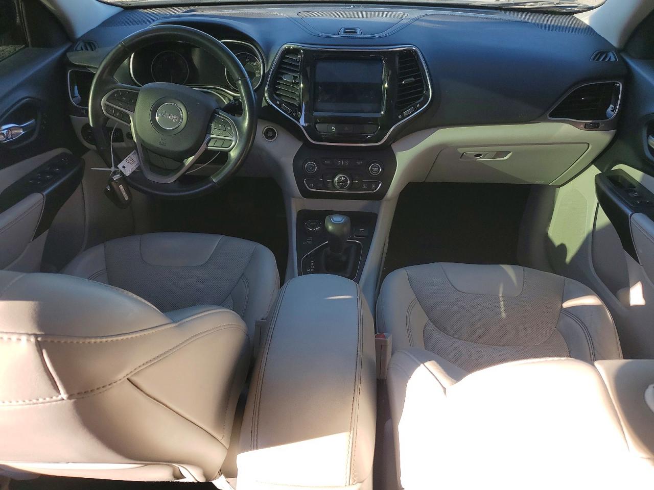 2019 JEEP CHEROKEE LIMITED photo 8