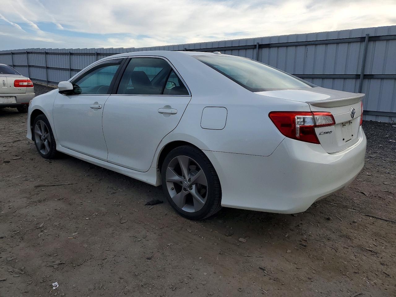 2012 TOYOTA CAMRY BASE photo 2