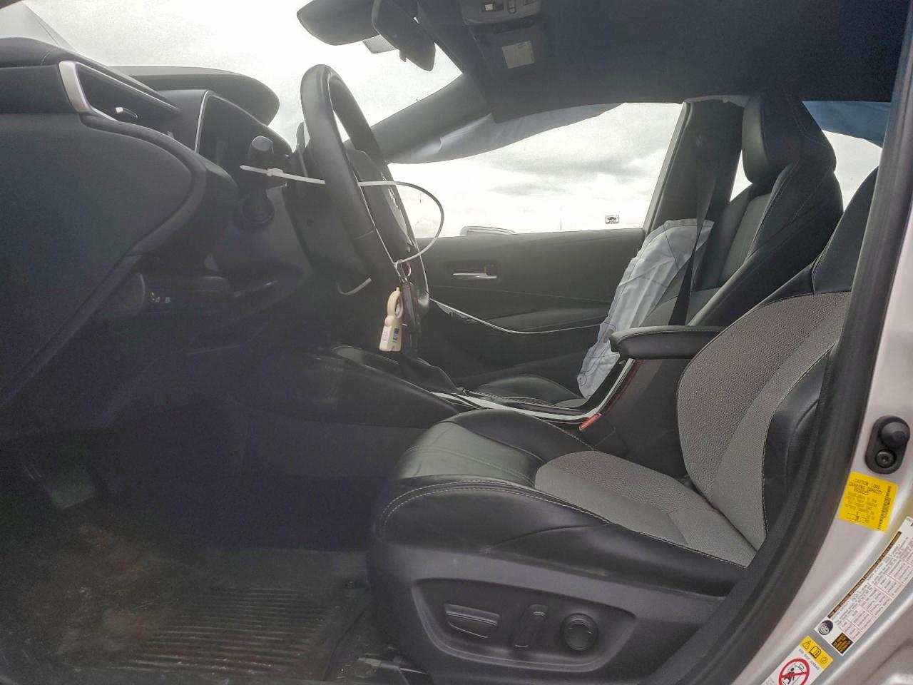 2019 TOYOTA COROLLA SE photo 7