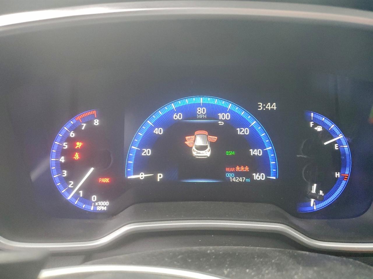 2019 TOYOTA COROLLA SE photo 9