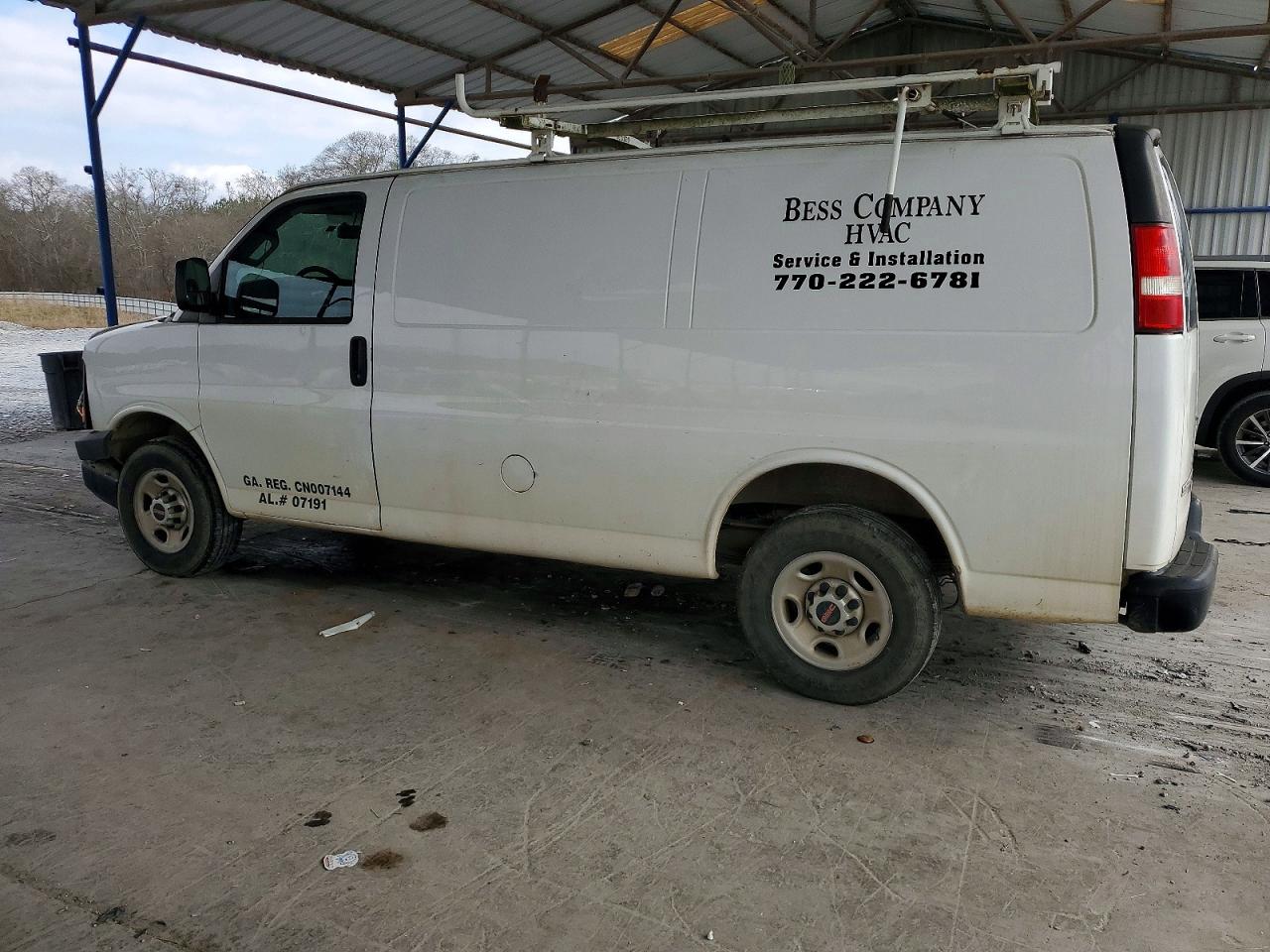 2016 GMC SAVANA G2500 photo 2