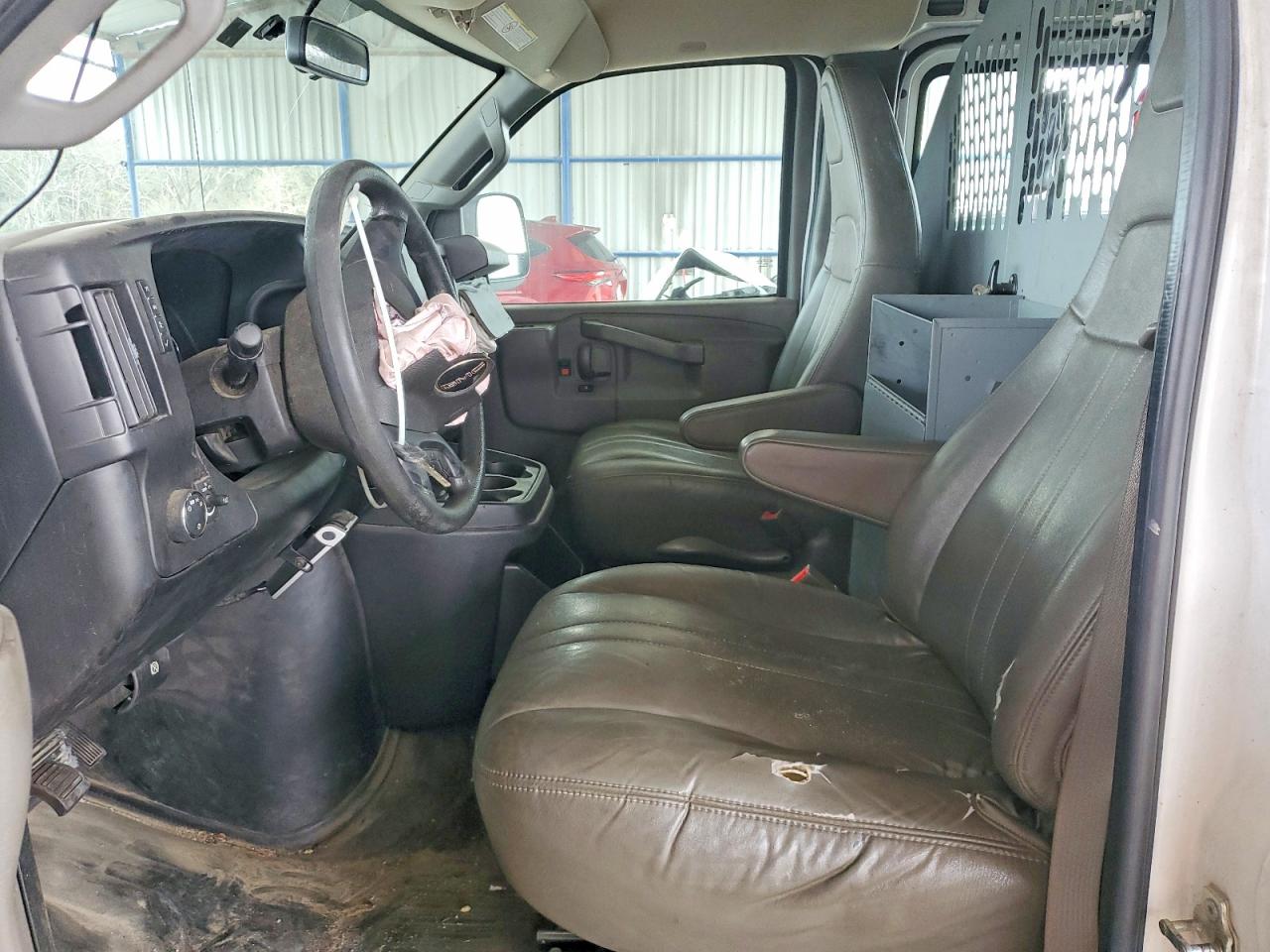 2016 GMC SAVANA G2500 photo 7
