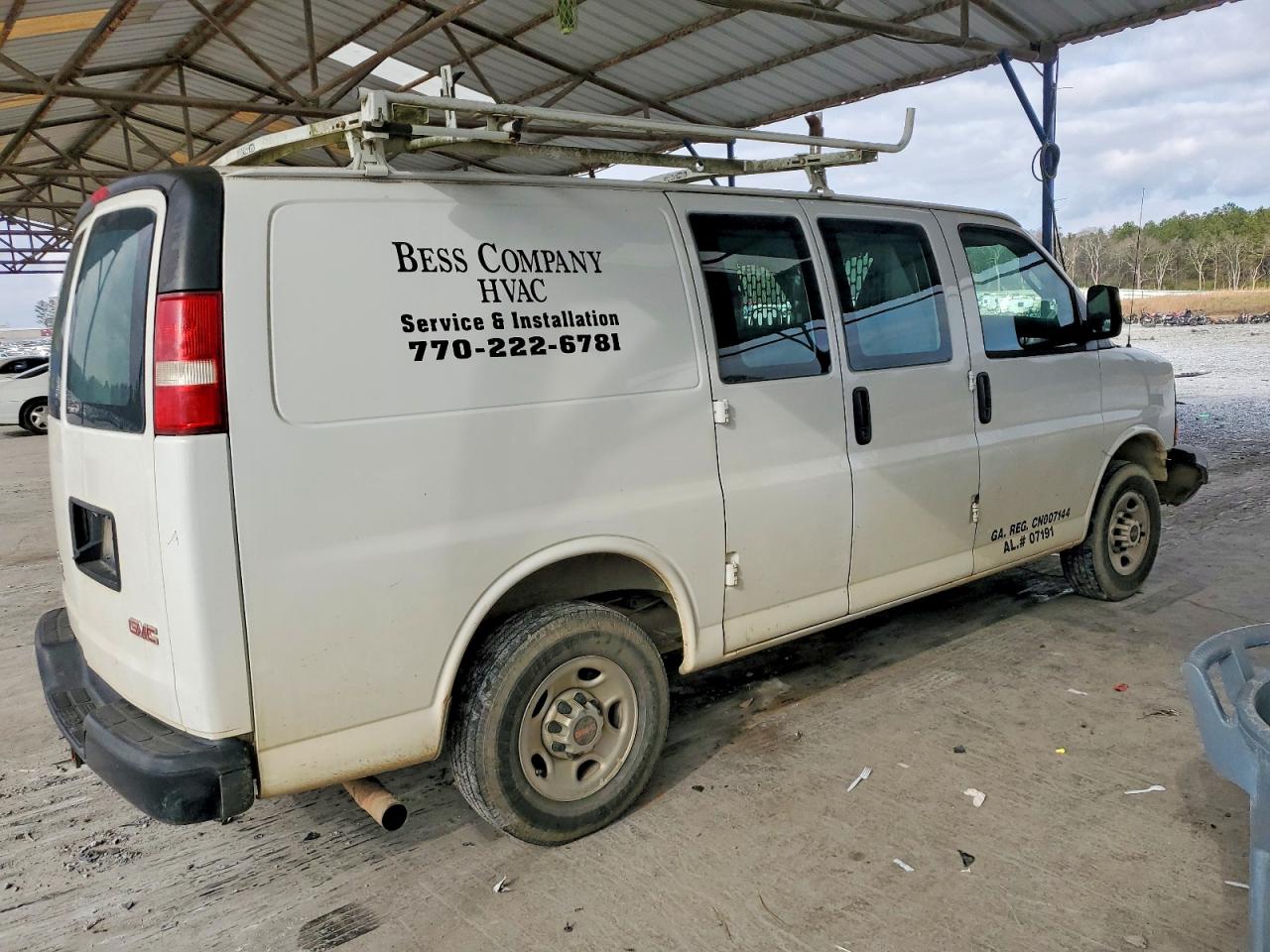 2016 GMC SAVANA G2500 photo 3